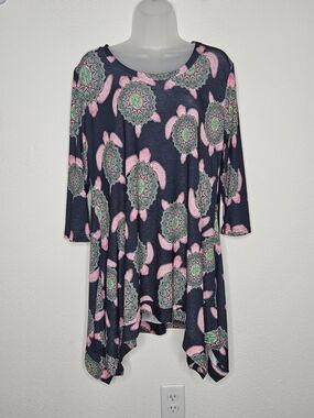 Simply Southern Navy Turtle Boho Mandala Medallion Logo Sharkbite Hem Tunic Top